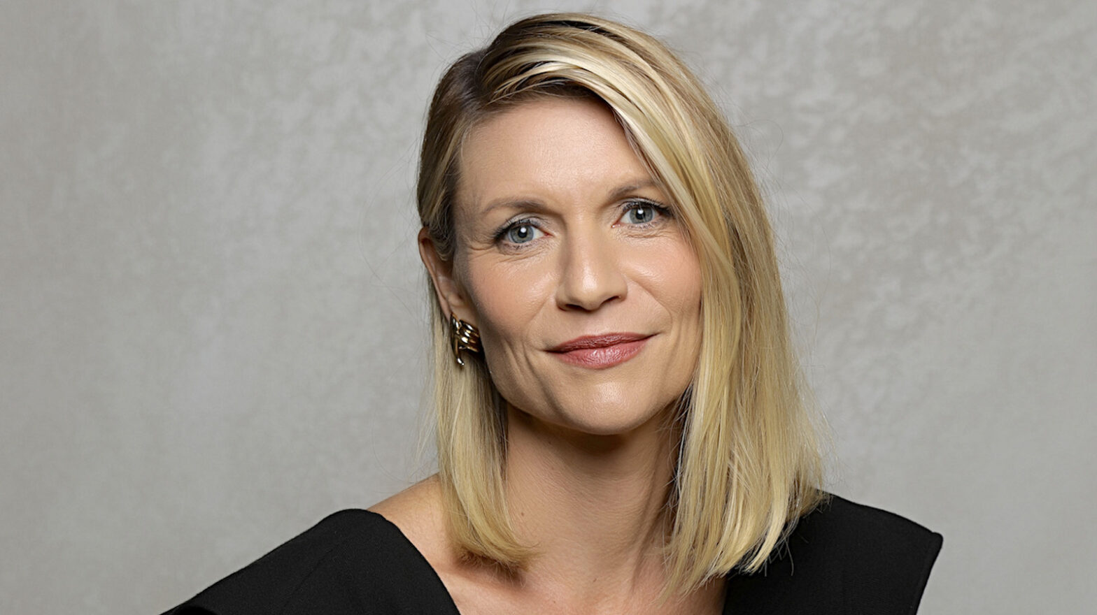 Claire Danes, Netflix Dizisi Lovesick ile Duygusal Bir Yolculuğa Çıkıyor